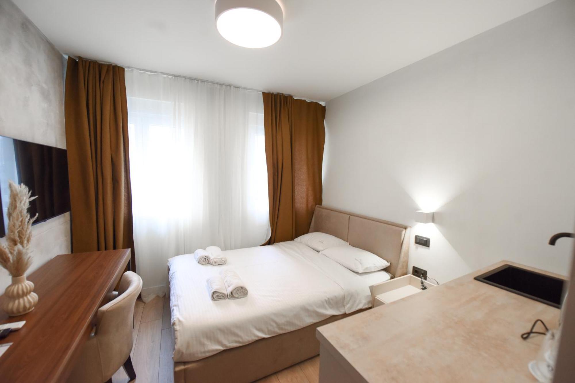 Hotel Iva Old Town Belgrado Esterno foto