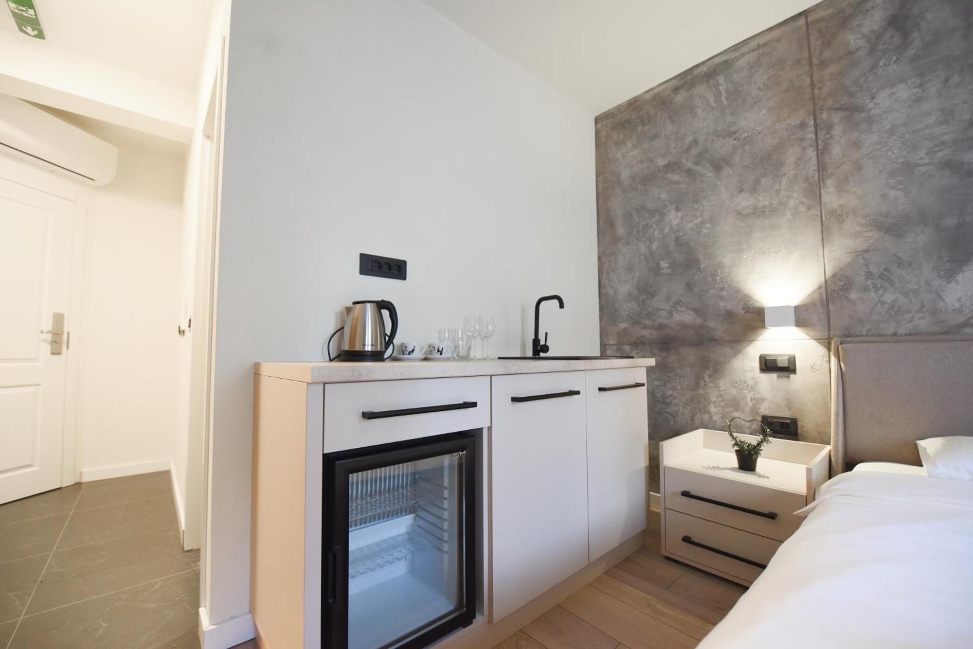 Hotel Iva Old Town Belgrado Esterno foto