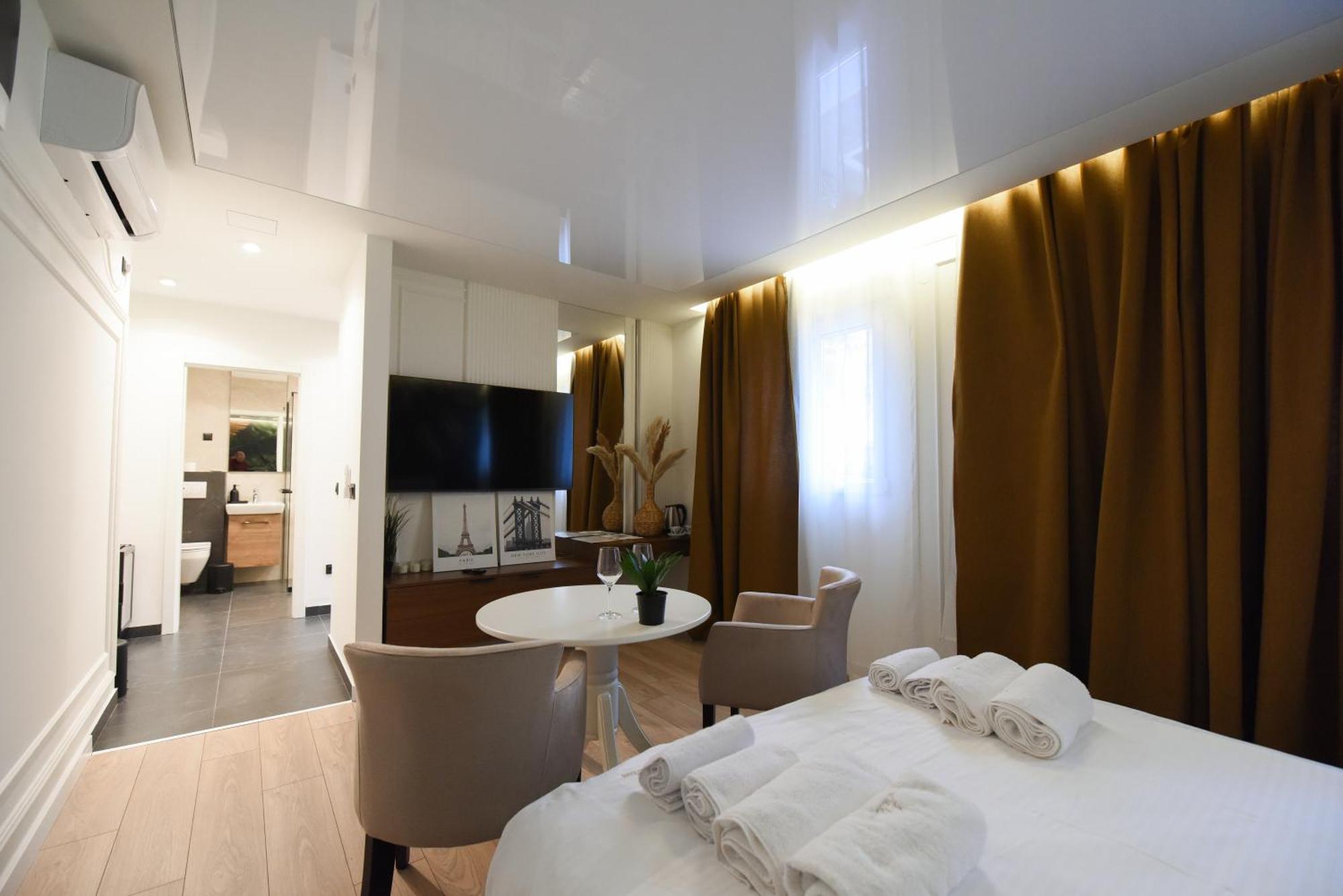 Hotel Iva Old Town Belgrado Esterno foto